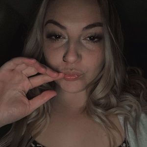 Meet your Posher, Hailie